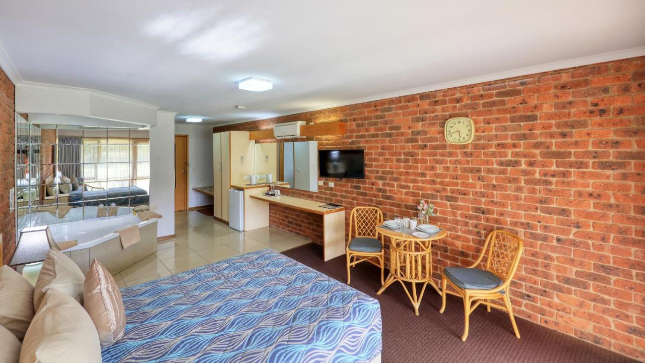 Tooleybuc Club Motor Inn Kültér fotó
